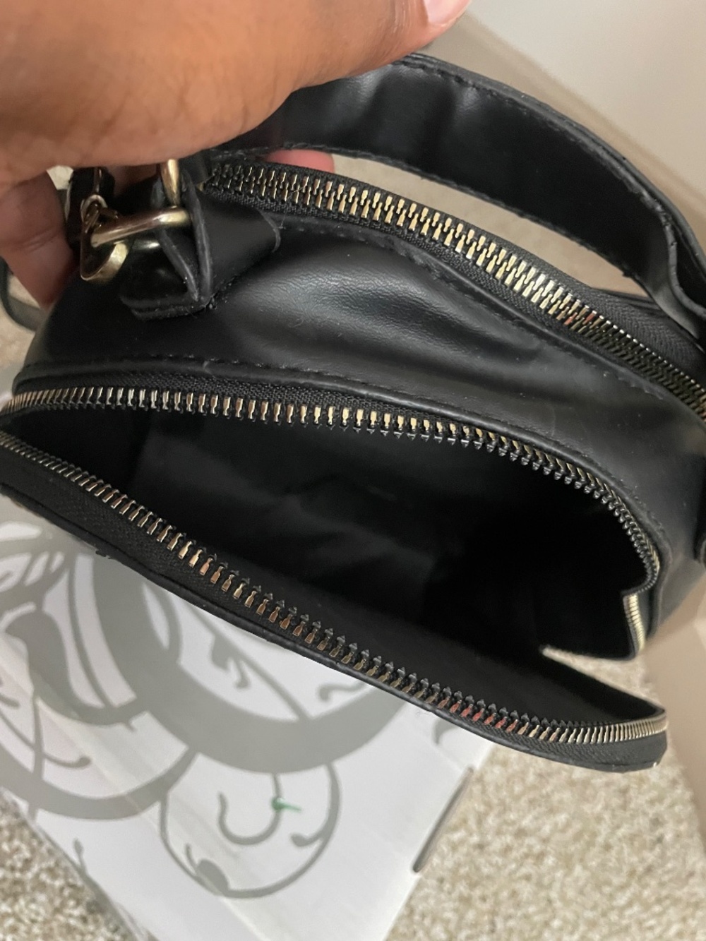 Handbag - Picture 3 of 3